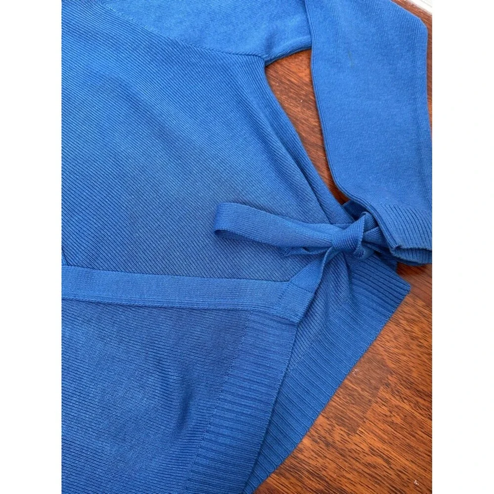 MODA INT’L made in USA Y2K Blue Wrap-Style Sweater. Cropped. Vintage. Layers.